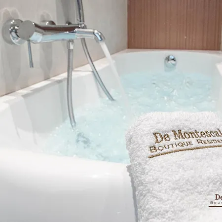 Appartement De Montescal - Hot Tub And Ac Cosy A Prime Location 40m2 Paris