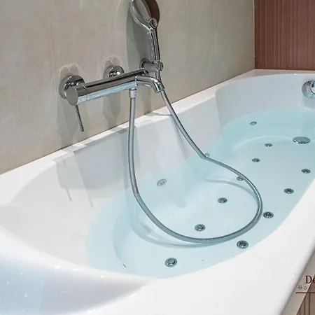 De Montescal Hot Tub Ac Wonder Appartement