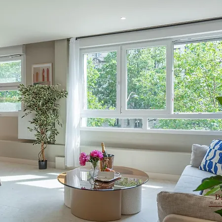 De Montescal Hot Tub Ac Wonder Appartement *