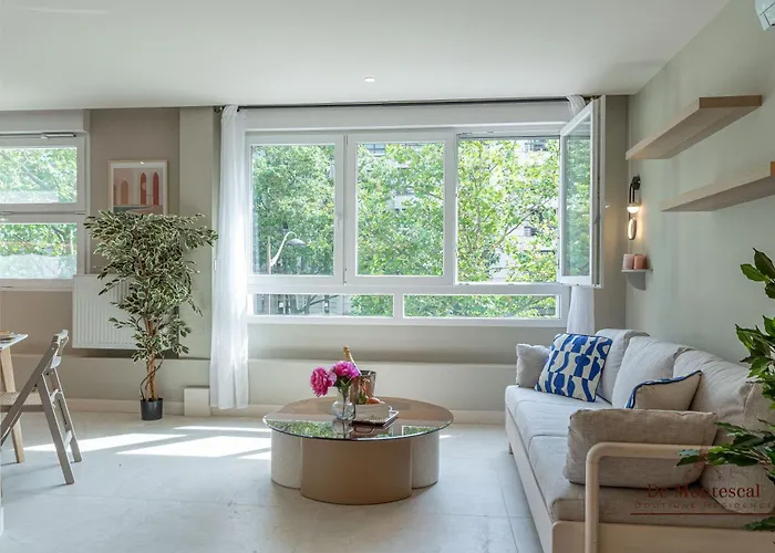 Daire Montparnasse- Hot Tub And Ac Cosy A Prime Location 40m2